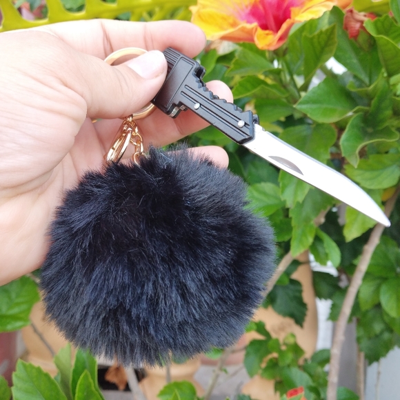 Self defense Keychain ( pick your color) - Picture 8 of 11